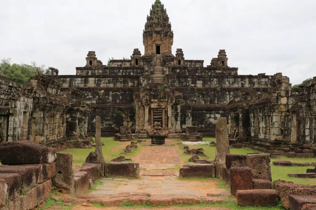 Roluos Group of Temples, Ultimate Guide, Cambodia