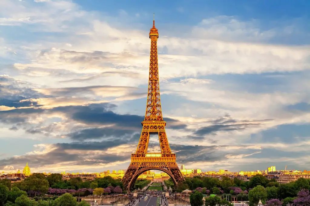 famous landmarks in France, eiffel tower, paris, france