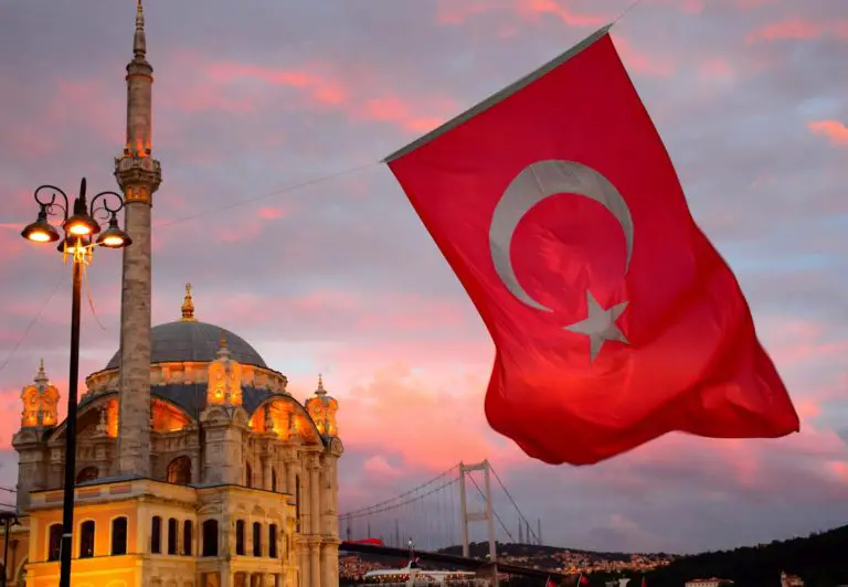 Istanbul 1 day itinerary, flag of Turkey, Hagia Sophia