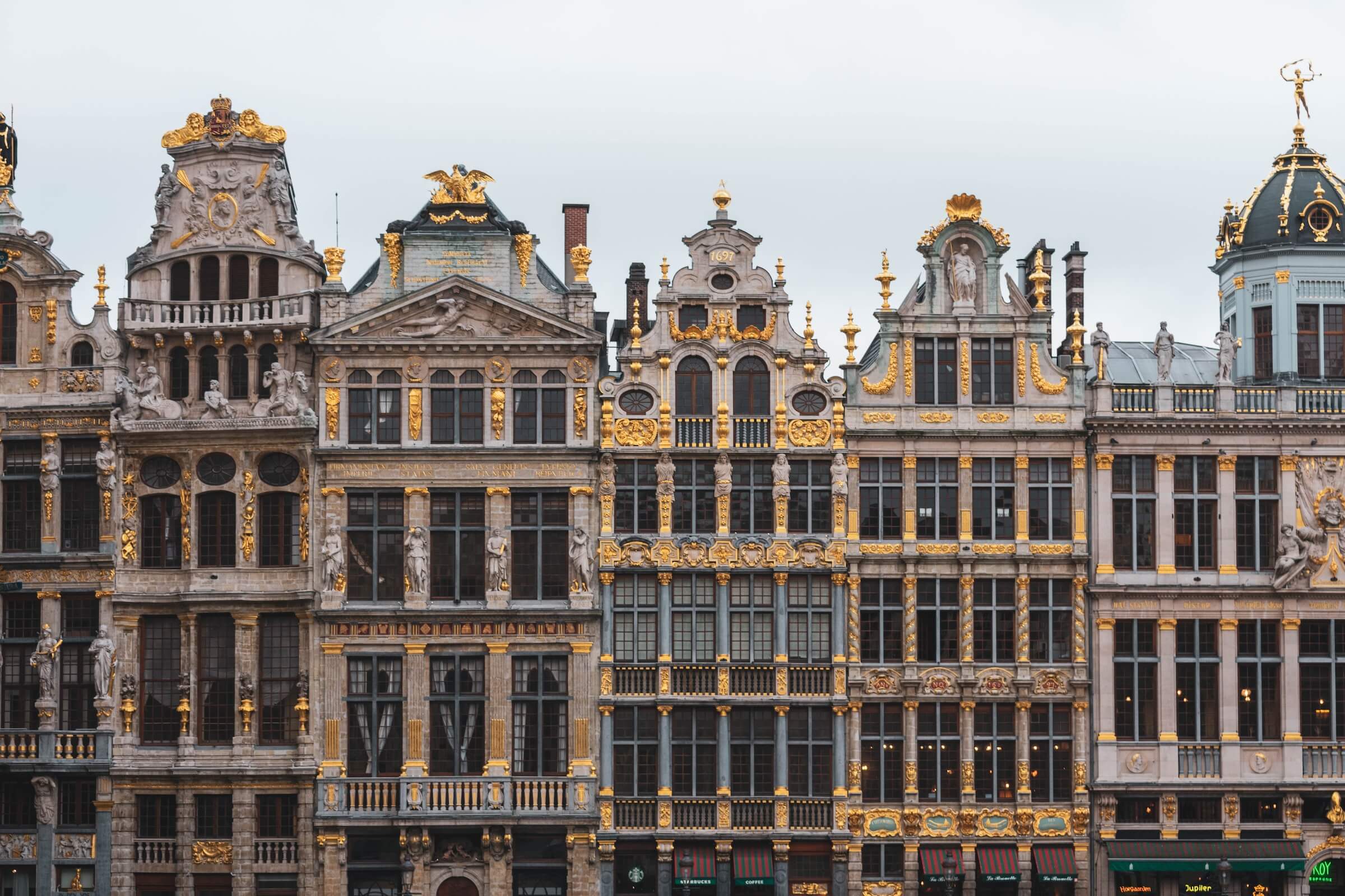 1 day in Brussels, Brussels Market Square, buildings with beautiful architecture