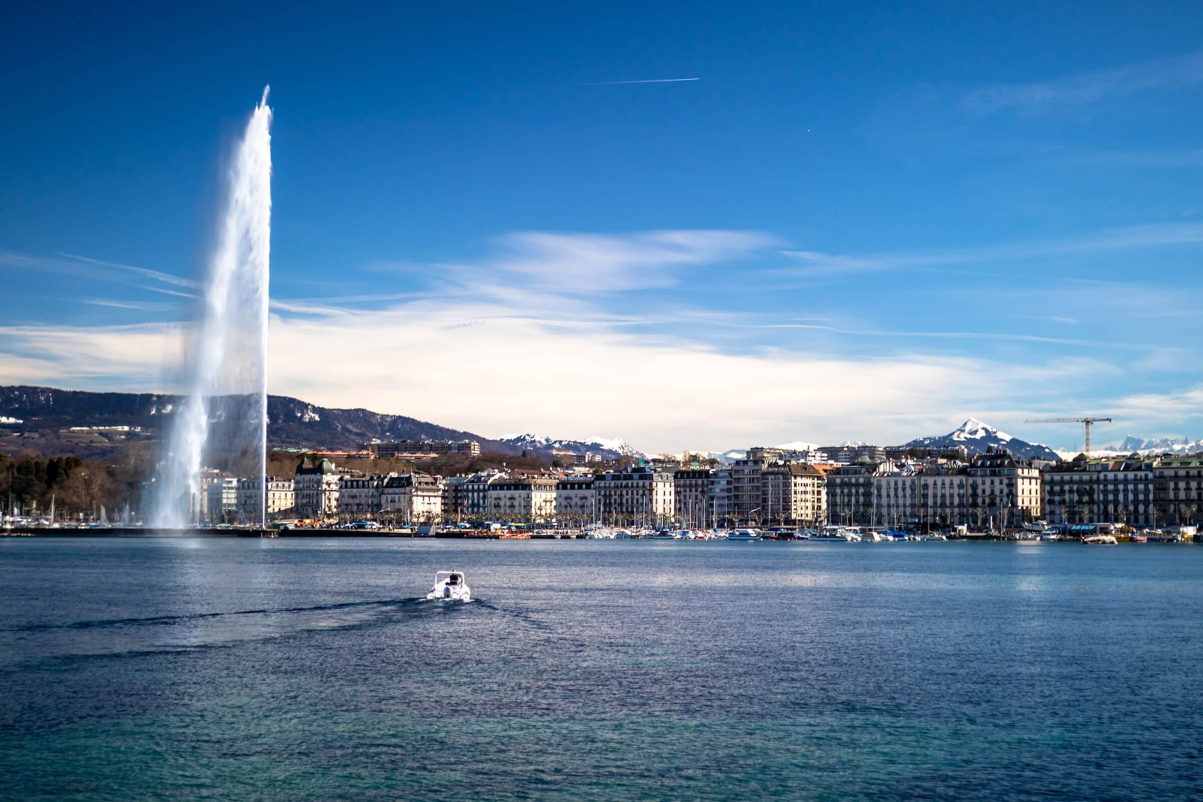 1 day in Geneva, Jet d'Eau, Water Jet, Geneva Fountain is the most iconic landmark in Geneva