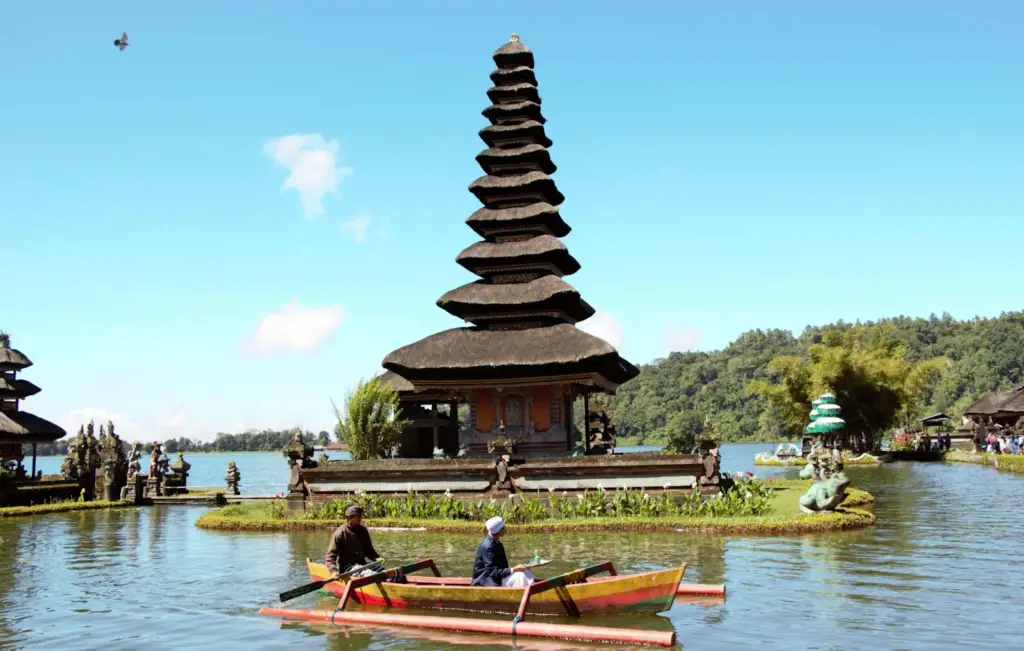 7 days in Bali itinerary, Pura Ulun Danu Bratan, Lake Bratan, Bali, Indonesia