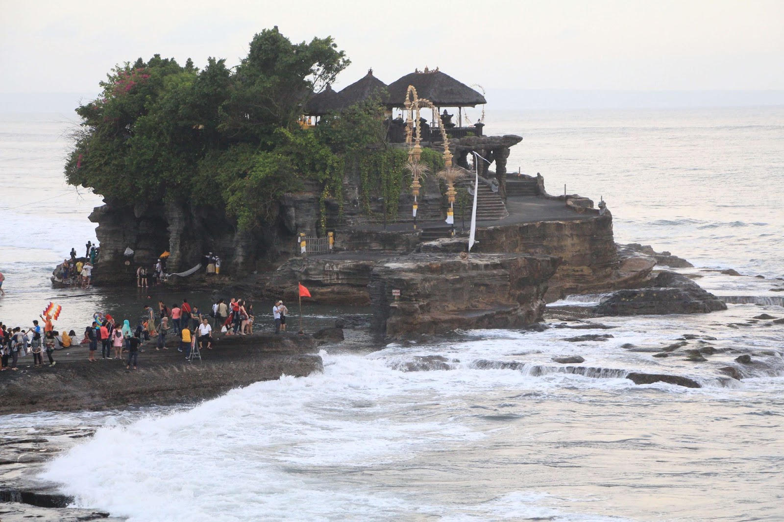 Bali breakup curse, Tanah Lot temple at high tide