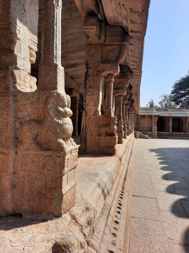 amazing places to see in Lepakshi, Veerbhadra Temple, pavillions of Veerbhadra Temple